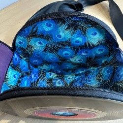 Sac vinyle artisanal motif rose dorée – Liège vert & broderie – Vinyle-Bag