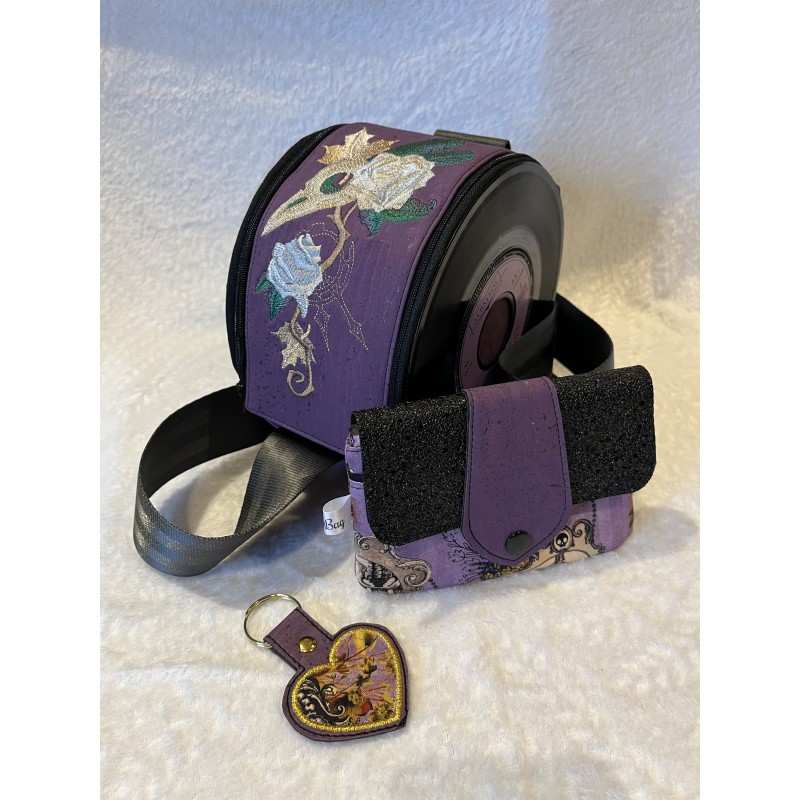 Lot Vaudous, sac, porte-monnaie et porte-clés